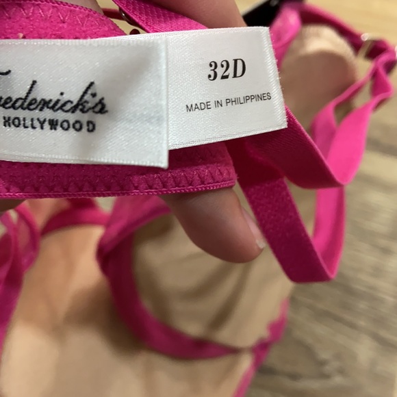 Fredericks of Hollywood Untamable contour plunge bra 32D - Picture 6 of 7